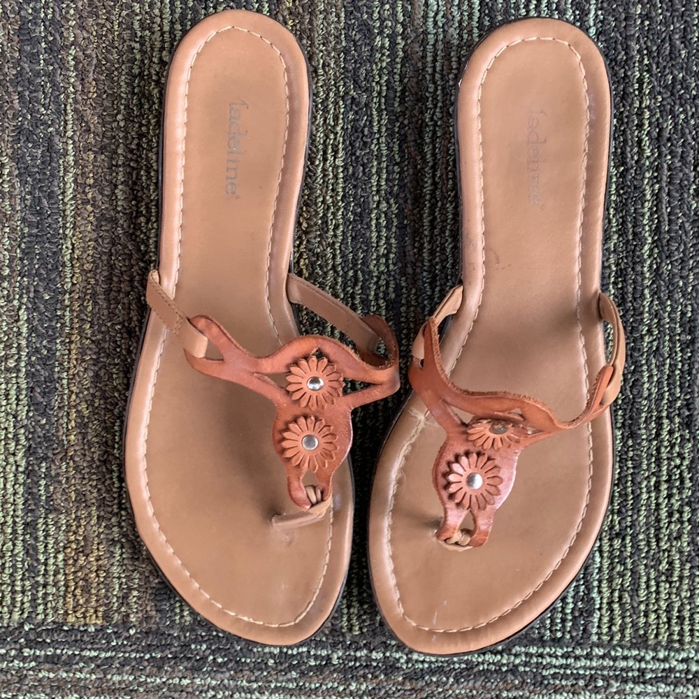 Madeline | Flat Sandals